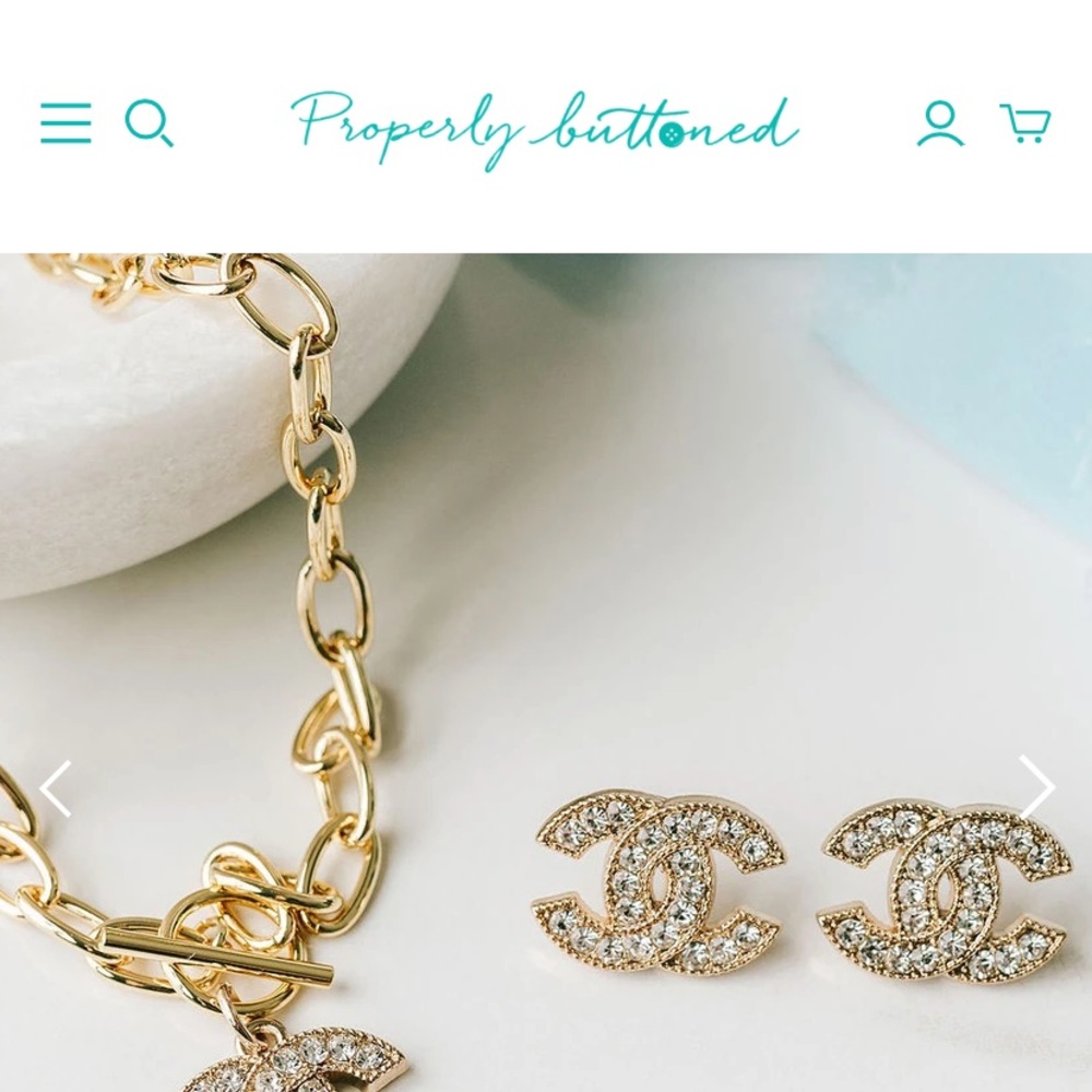 Meet your posher and her website!